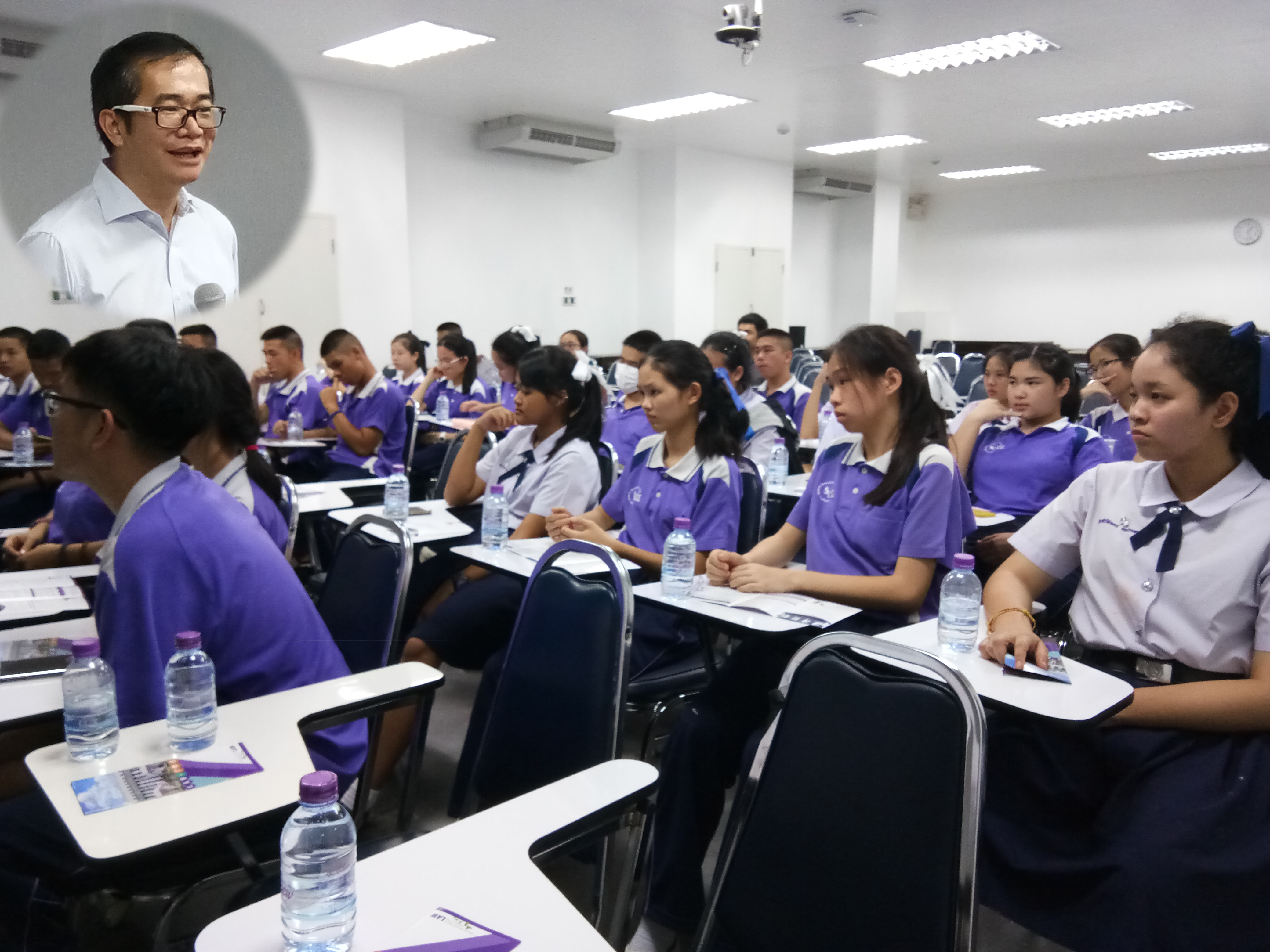 คณะนิติศาสตร์ มหาวิทยาลัยเชียงใหม่ ให้การต้อนรับคณะครูและนักเรียน ชั้นมัธยมศึกษาปีที่ 5 โรงเรียนสาธิตมหาวิทยาลัยเชียงใหม่ คณะนิติศาสตร์ มหาวิทยาลัยเชียงใหม่ ให้การต้อนรับคณะครูและนักเรียน ชั้นมัธยมศึกษาปีที่ 5 โรงเรียนสาธิตมหาวิทยาลัยเชียงใหม่