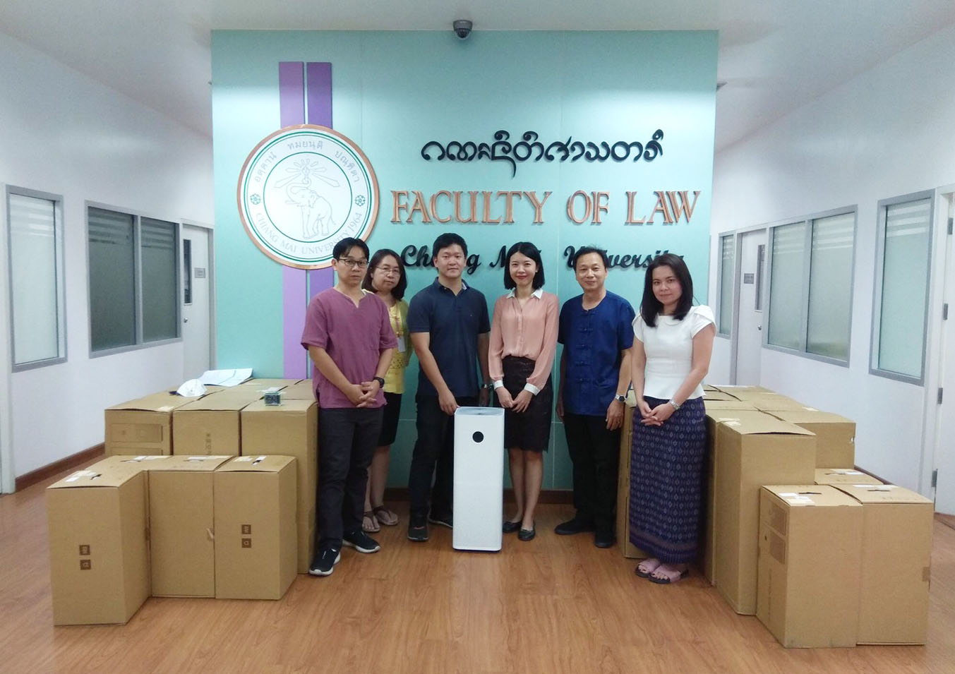 คณะนิติศาสตร์ ได้จัดซื้อเครื่องฟอกอากาศ จำนวน 34 เครื่อง เพื่อใช้ประจำห้องเรียนและห้องทำงานของบุคลากรคณะนิติศาสตร์ คณะนิติศาสตร์ ได้จัดซื้อเครื่องฟอกอากาศ จำนวน 34 เครื่อง เพื่อใช้ประจำห้องเรียนและห้องทำงานของบุคลากรคณะนิติศาสตร์
