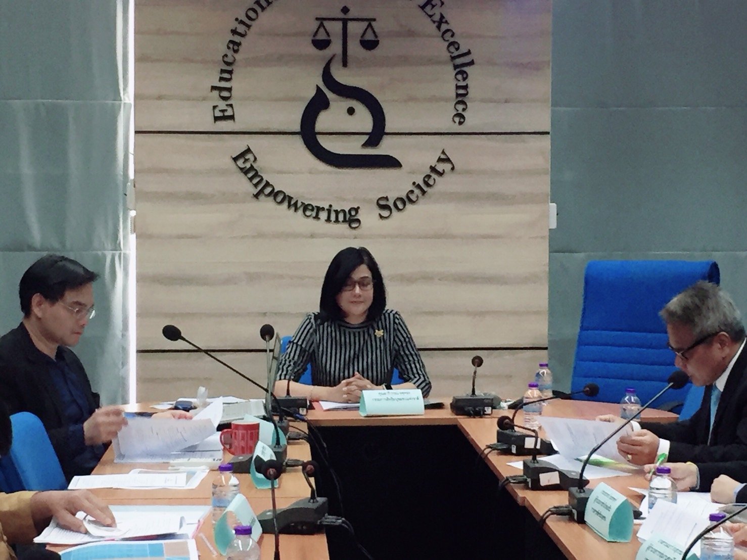 การประชุมเตรียมจัดอบรมเชิงปฏิบัติการวิทยากรกระบวนการด้านสิทธิมนุษยชน ณ คณะนิติศาสตร์ การประชุมเตรียมจัดอบรมเชิงปฏิบัติการวิทยากรกระบวนการด้านสิทธิมนุษยชน ณ คณะนิติศาสตร์