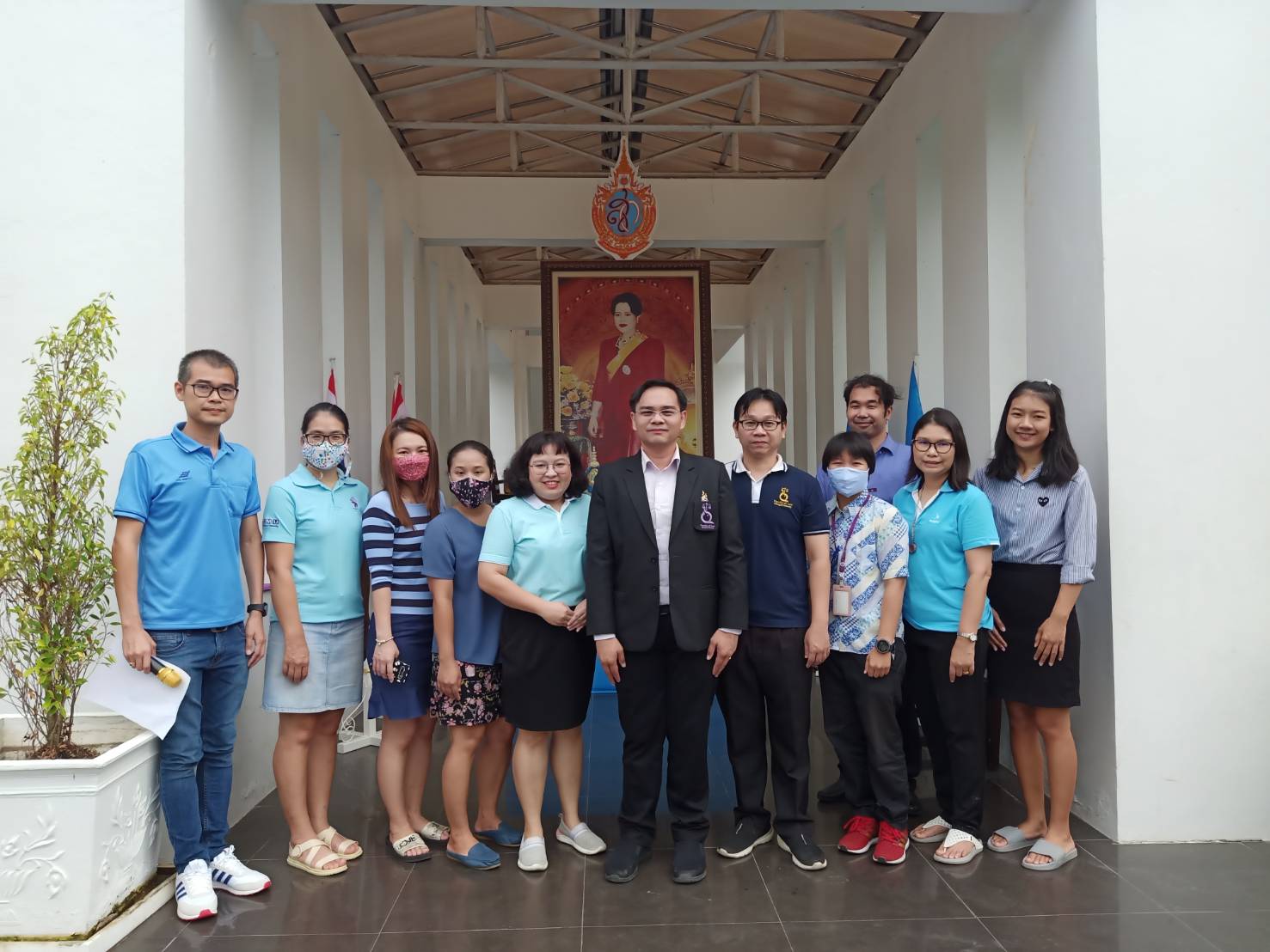 ร่วมพิธีถวายพระพรชัยมงคล สมเด็จพระนางเจ้าสิริกิติ์ พระบรมราชินีนารถ พระบรมราชชนนีพันปีหลวง