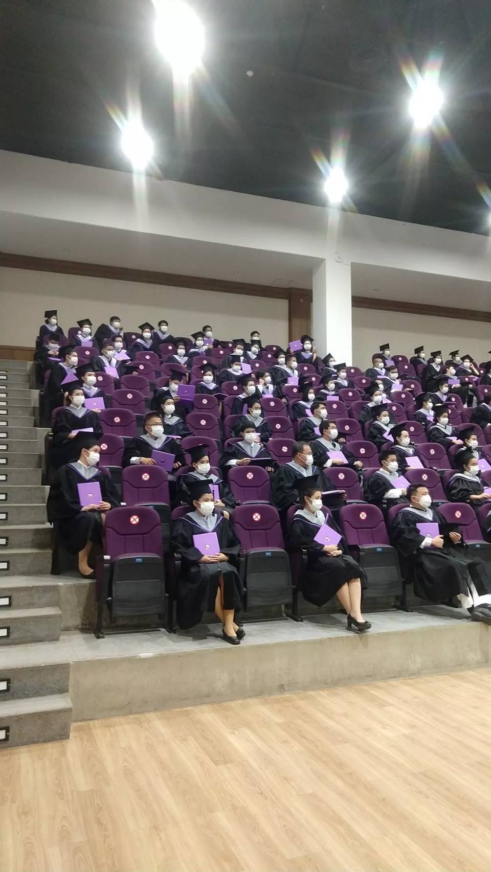 คณะนิติศาสตร์ขอแสดงความยินดีกับบัณฑิตรุ่นที่ 55 ในโอกาสรับพระราชทานปริญญาบัตร คณะนิติศาสตร์ขอแสดงความยินดีกับบัณฑิตรุ่นที่ 55 ในโอกาสรับพระราชทานปริญญาบัตร