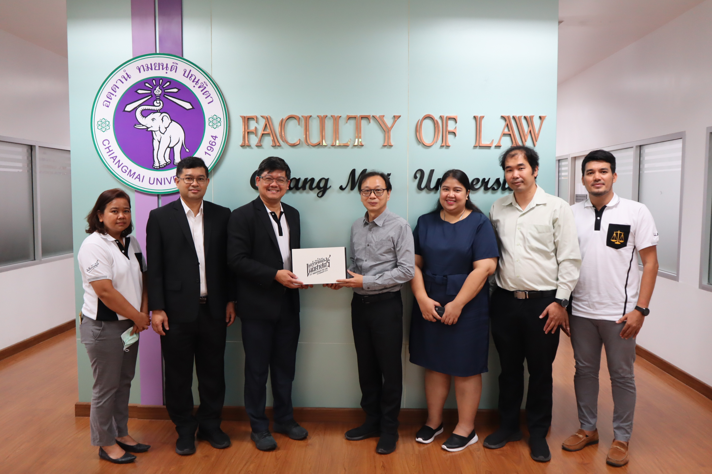 คณะนิติศาสตร์ มหาวิทยาลัยสงขลานครินทร์ รับฟังการบรรยายและแลกเปลี่ยนเรียนรู้การบริหารจัดการหลักสูตรนิติศาสตรมหาบัณฑิตและหลักสูตรนิติศาสตรดุษฎีบัณฑิต คณะนิติศาสตร์ มหาวิทยาลัยสงขลานครินทร์ รับฟังการบรรยายและแลกเปลี่ยนเรียนรู้การบริหารจัดการหลักสูตรนิติศาสตรมหาบัณฑิตและหลักสูตรนิติศาสตรดุษฎีบัณฑิต