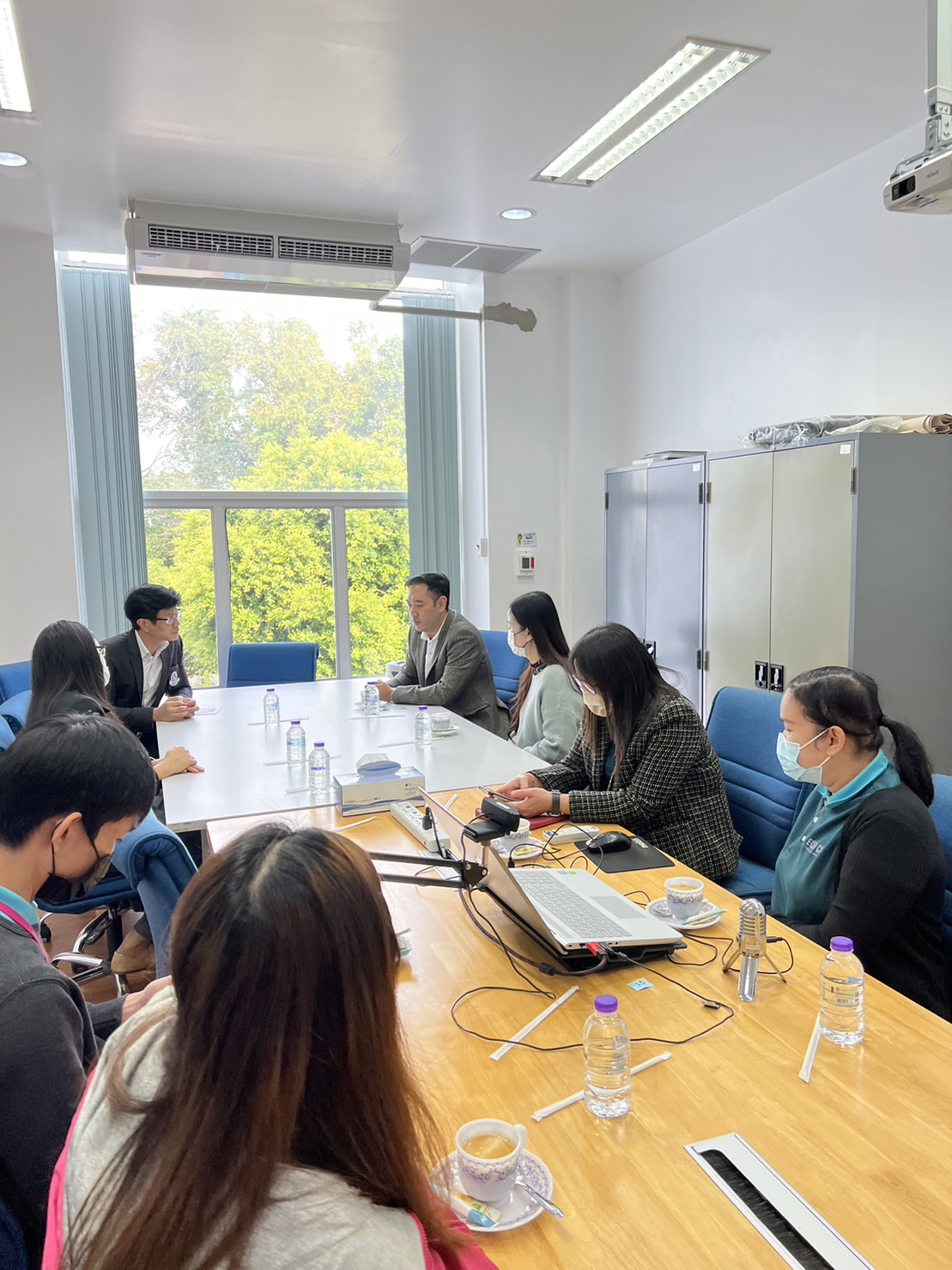 คณะเศรษฐศาสตร์เข้าพบในโอกาสสวัสดีปีใหม่และประชุมหารือการจัดการหลักสูตรการเรียนการสอน