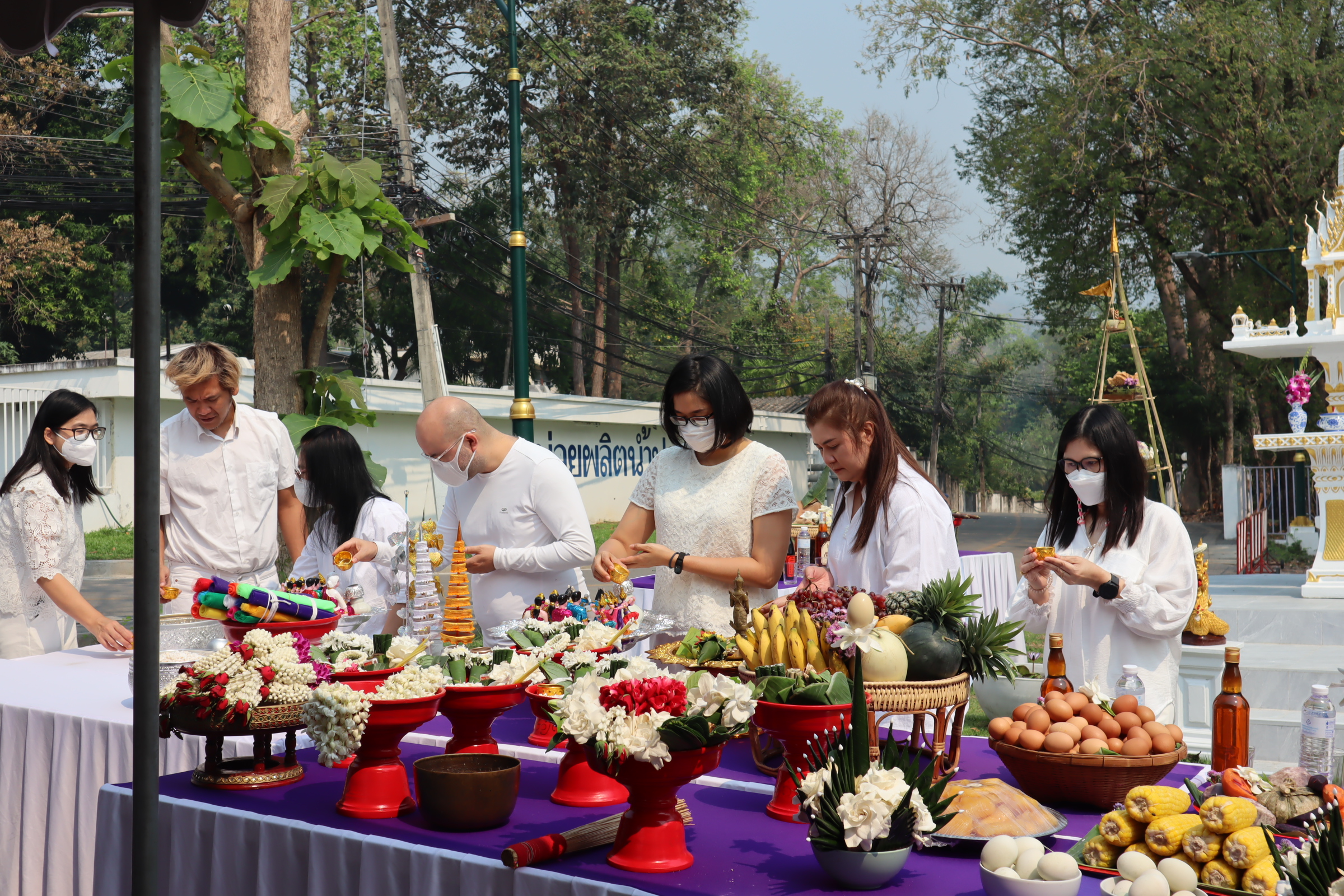 พิธีตั้งศาลพระภูมิใหม่เพื่อความเป็นสิริมงคล