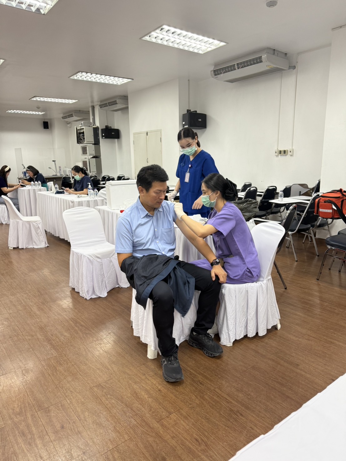 สร้างเกราะป้องกัน…ด้วยวัคซีน! คณะนิติศาสตร์ มช. ร่วมมือศูนย์ศรีพัฒน์ ฉีดวัคซีนไข้หวัดใหญ่แก่บุคลากร สร้างเกราะป้องกัน…ด้วยวัคซีน! คณะนิติศาสตร์ มช. ร่วมมือศูนย์ศรีพัฒน์ ฉีดวัคซีนไข้หวัดใหญ่แก่บุคลากร