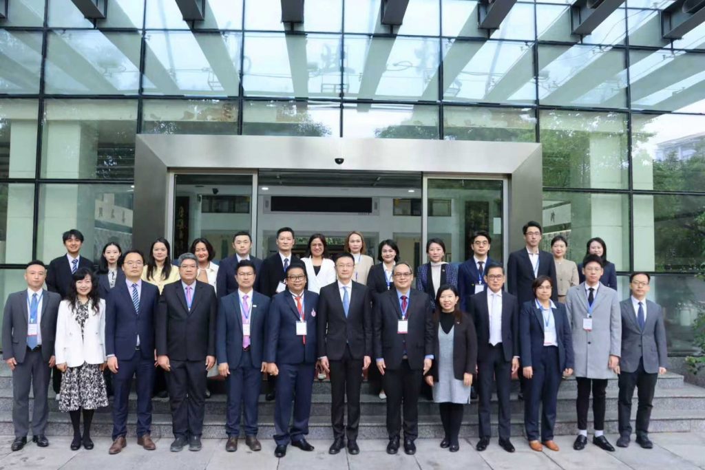 คณะนิติศาสตร์ มช. เข้าร่วมสัมมนาครบรอบ 50 ปี ความสัมพันธ์ทางการทูตจีน–ไทย ณ Southwest University of Political Science and Law (SWUPL)