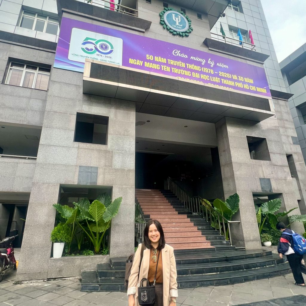 อาจารย์คณะนิติศาสตร์ บรรยายพิเศษ ณ Ho Chi Minh City University of Law ประเทศเวียดนาม