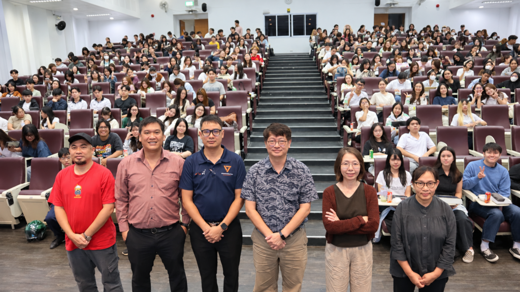 คณะนิติศาสตร์ มหาวิทยาลัยเชียงใหม่ จัดกิจกรรม “นิติสำนึก (Legal Consciousness)” เสริมสร้างมุมมองกฎหมายเพื่อความรับผิดชอบต่อสังคม แก่นักศึกษาฝึกประสบการณ์วิชาชีพทางกฎหมาย
